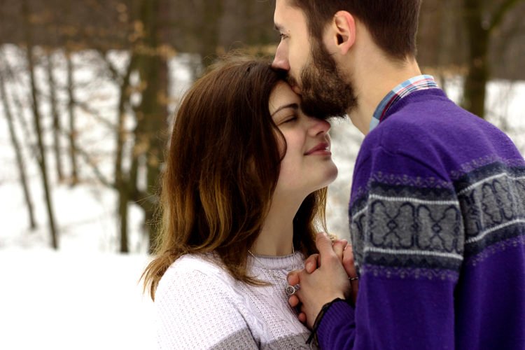 12 cách hôn cực lãng mạn khiến tình yêu thăng hoa