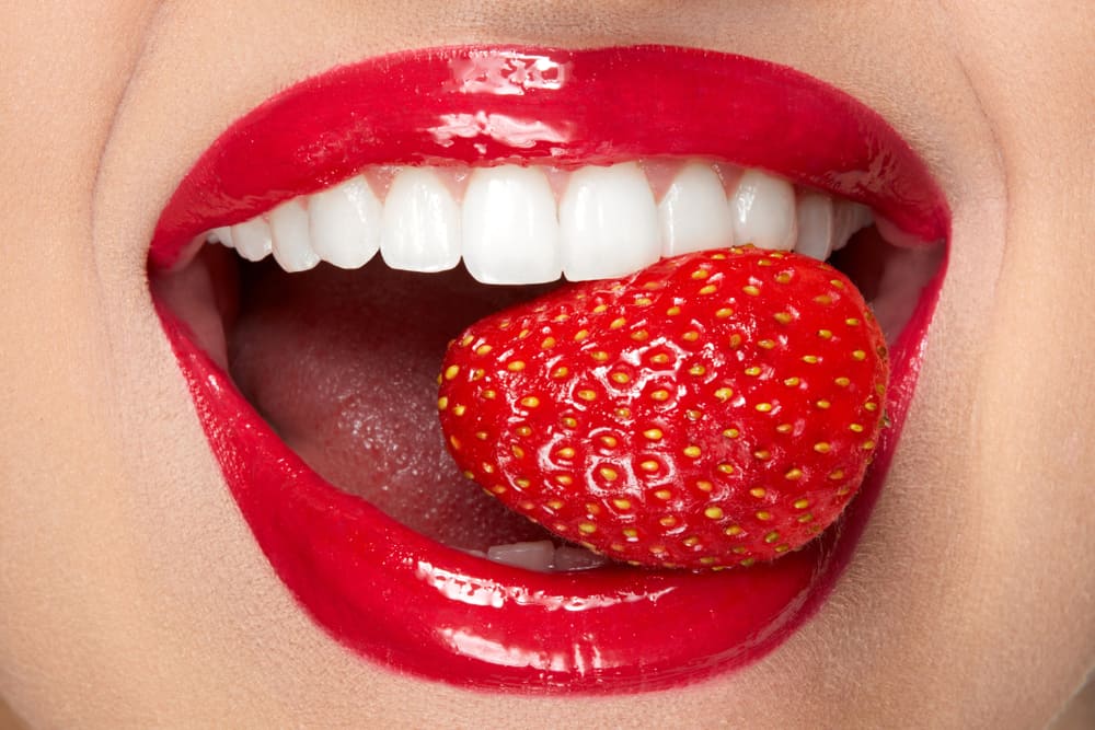 Quan hệ bằng miệng có bị HIV? Nguy cơ lây nhiễm và cách phòng tránh