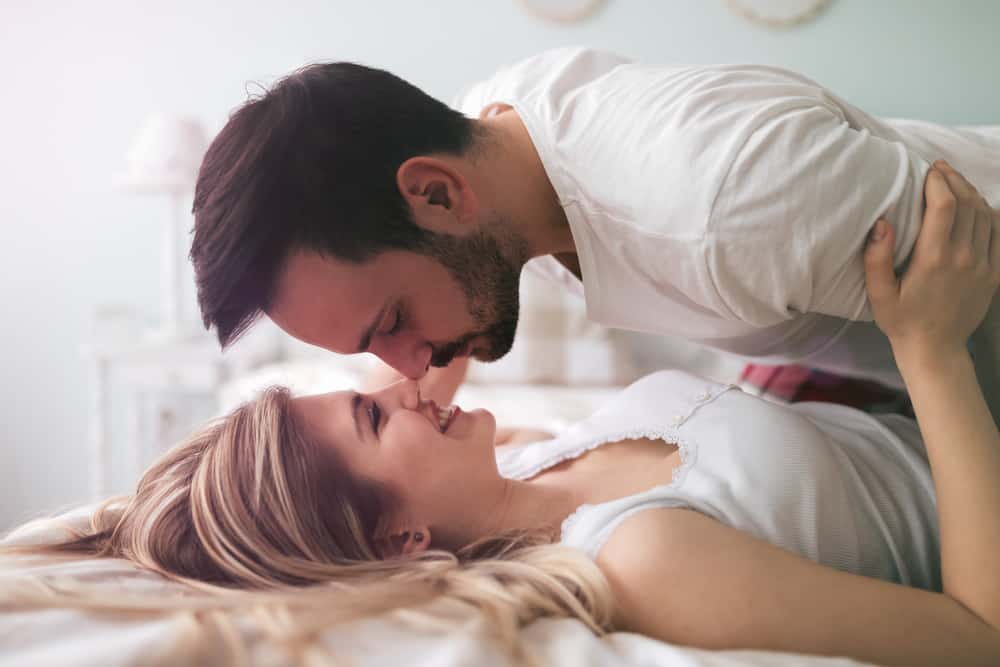 Sex toy và bệnh lây qua đường tình dục: Biết dùng sẽ an toàn