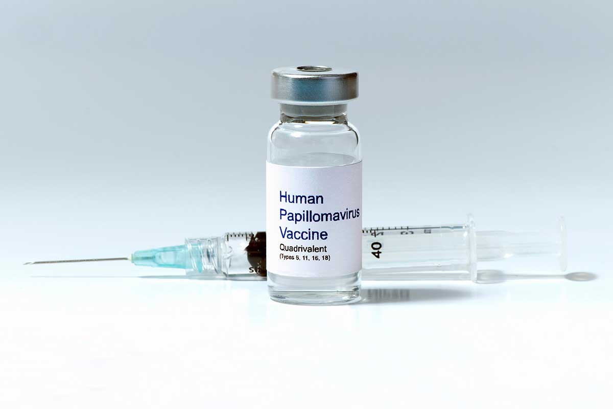 Tiêm vắc xin HPV